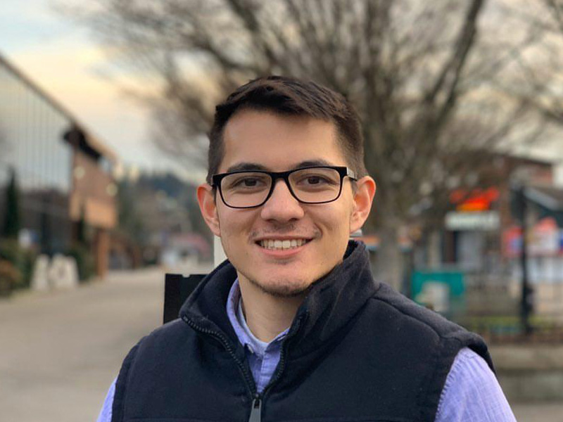 A photo of the artist